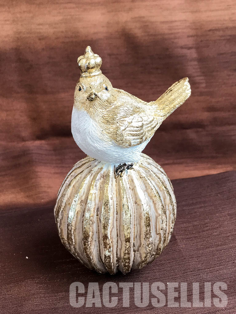 ART2014039a BIRD ON BALL