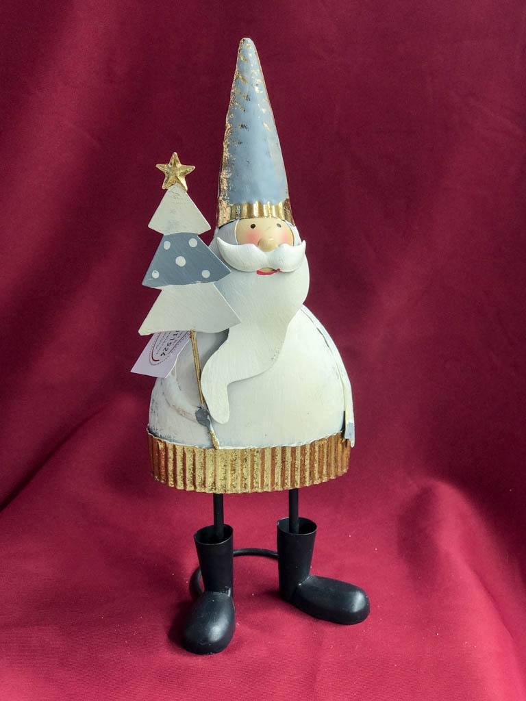 ART2011524 METAL SANTA CHRISTMAS WITH A TREE