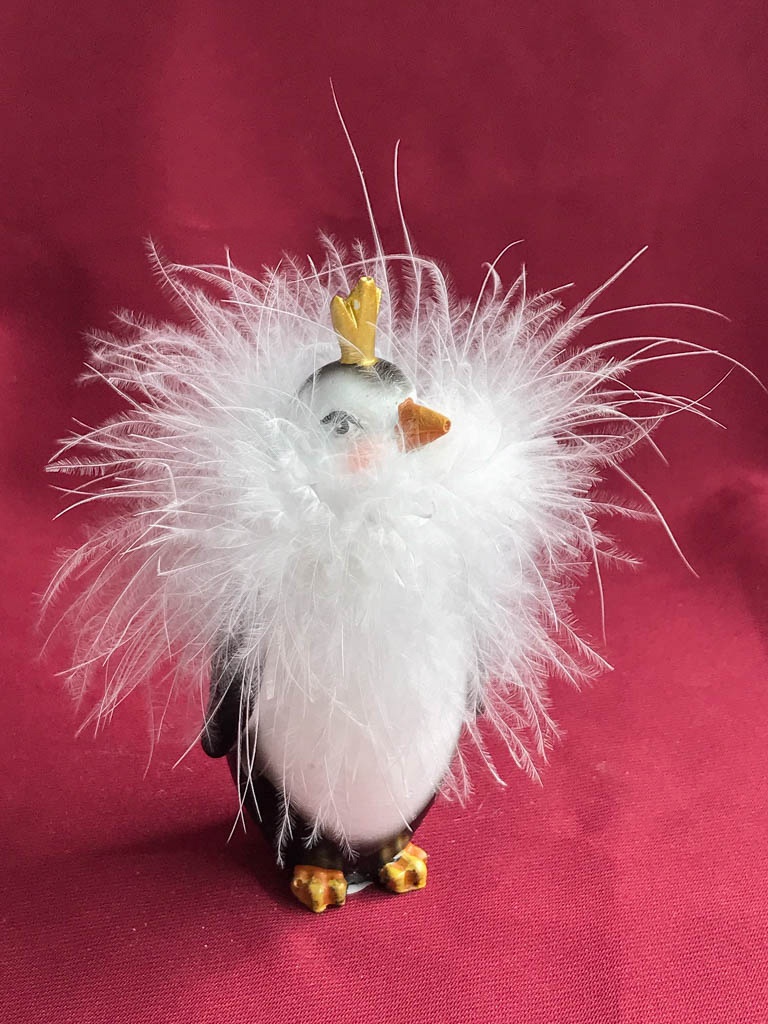 ART2014056 PENGUIN WITH FLUFF