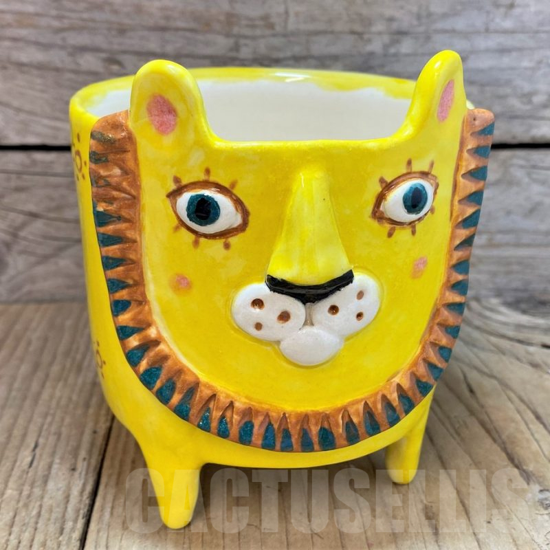 PT128 Керамична кашпа, лъв, ръчна изработка