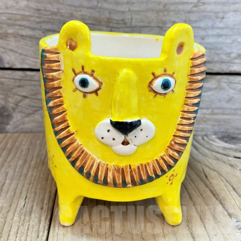 PT127 Керамична кашпа, лъв, ръчна изработка