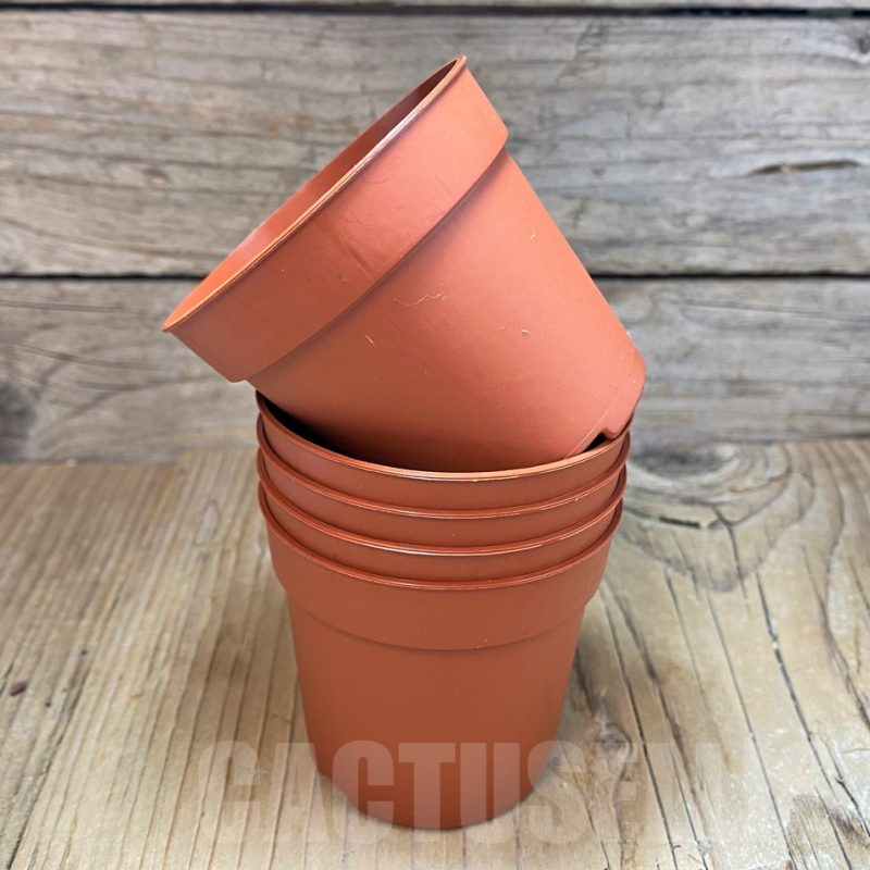 PT05  Set of 5 flowers pots Ø6,5 cm